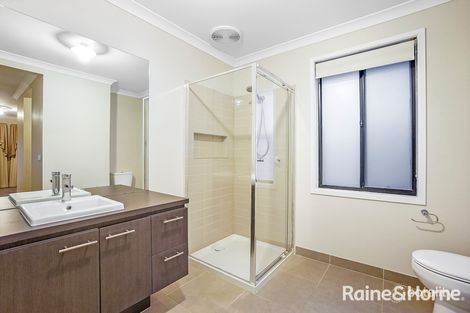 Property photo of 71 Como Parade Clyde North VIC 3978