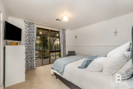 Property photo of 11 Codes Lane Heathcote VIC 3523