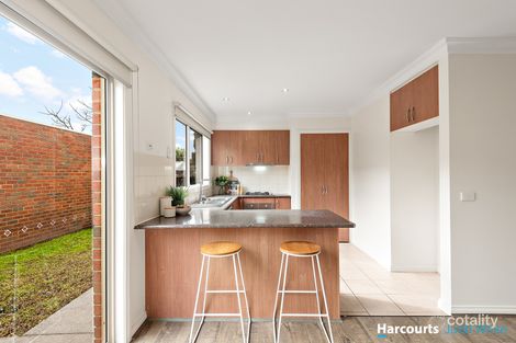 Property photo of 2/4 Lyons Court Dandenong North VIC 3175