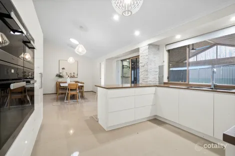 Property photo of 5 Hawk Place Shellharbour NSW 2529
