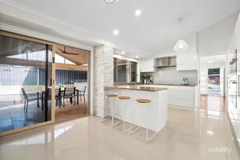 Property photo of 5 Hawk Place Shellharbour NSW 2529