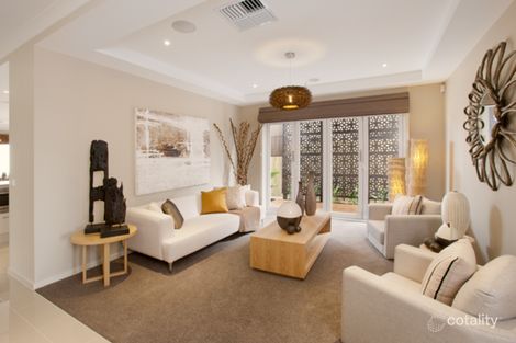 Property photo of 30 Peppermint Grove Taylors Hill VIC 3037