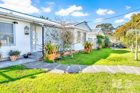 Property photo of 3 Kularoo Drive Forster NSW 2428