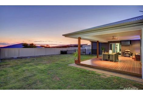 Property photo of 7 Wedgeleaf Place Ashfield QLD 4670