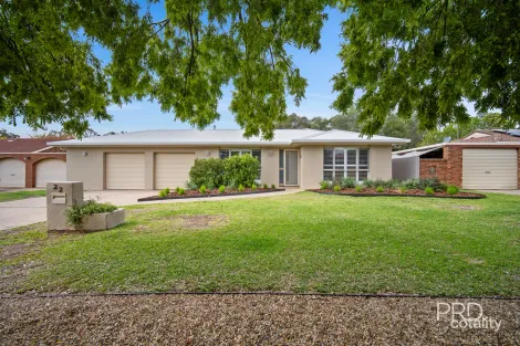 22 Karoom Dr, Glenfield Park, NSW 2650