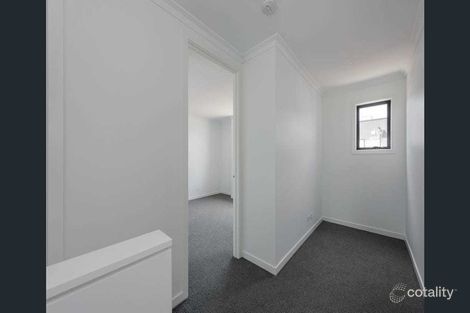 Property photo of 17 Celeste Walk Clayton South VIC 3169