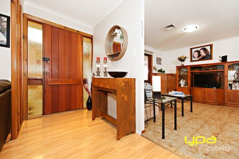 Property photo of 38 Charlbury Grove St Albans VIC 3021