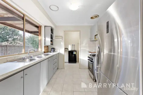 Property photo of 2 Milford Close Albanvale VIC 3021