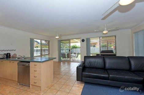 Property photo of 13 Araluen Place Carindale QLD 4152