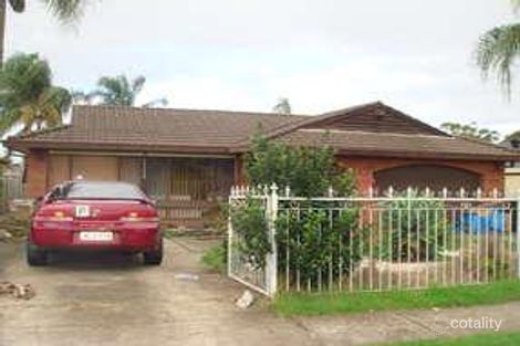 6 Ayrshire St, Bossley Park, NSW 2176