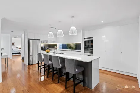 Property photo of 40 Tamaree Avenue Wynnum QLD 4178