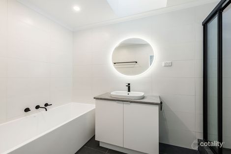 Property photo of 4/49-51 Crisp Street Hampton VIC 3188