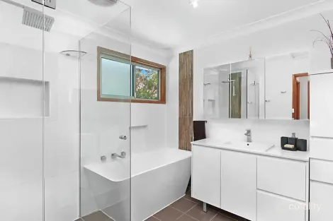 Property photo of 10 Terone Close Warners Bay NSW 2282