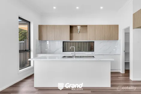 Property photo of 23B Oaktree Drive Hampton Park VIC 3976