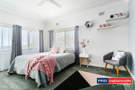 Property photo of 12 Figtree Crescent Figtree NSW 2525