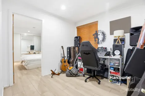 Property photo of 32 Celeste Court Rooty Hill NSW 2766