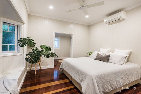 Property photo of 41 Waverley Road Camp Hill QLD 4152