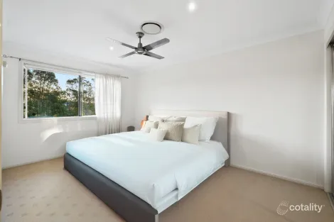 Property photo of 2 Port Peyra Crescent Varsity Lakes QLD 4227