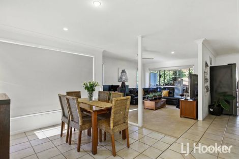 Property photo of 16 Neisler Court Kawungan QLD 4655
