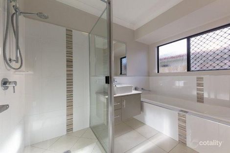 Property photo of 10 Coastline Parade Trinity Beach QLD 4879