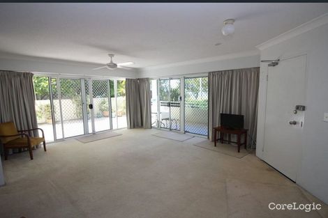 Property photo of 1/194 Marine Parade Labrador QLD 4215