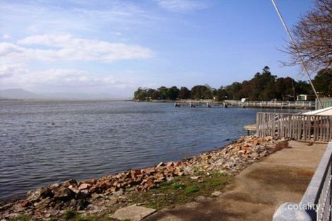 Property photo of 1 Reserve Road Oak Flats NSW 2529
