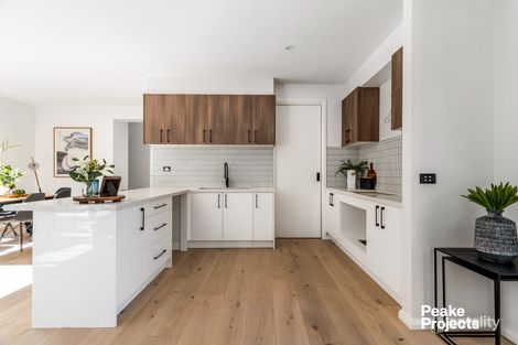 Property photo of 1B Rheanva Street Berwick VIC 3806