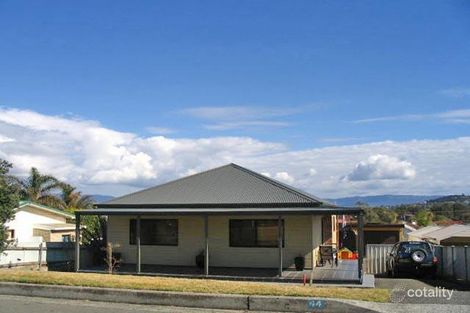 44 Little Lake Cres, Warilla, NSW 2528