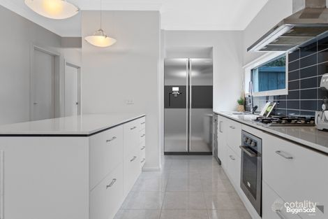 Property photo of 642 Grand Boulevard Mickleham VIC 3064