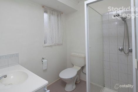 Property photo of 25 Gullquist Way Pakenham VIC 3810