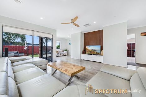 Property photo of 14 Merrin Circuit Clyde North VIC 3978