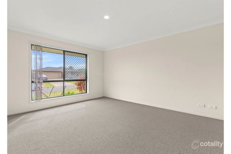 Property photo of 7 Edgeware Road Pimpama QLD 4209