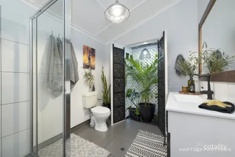 Property photo of 3 Third Avenue Railway Estate QLD 4810