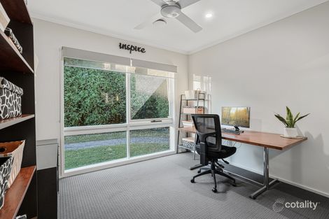 Property photo of 17 Severn Crescent Rowville VIC 3178