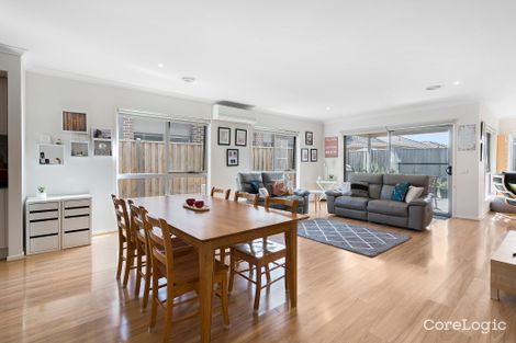 Property photo of 38 Ranfurlie Boulevard Cranbourne West VIC 3977