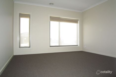 Property photo of 39 Cockatiel Circuit Craigieburn VIC 3064