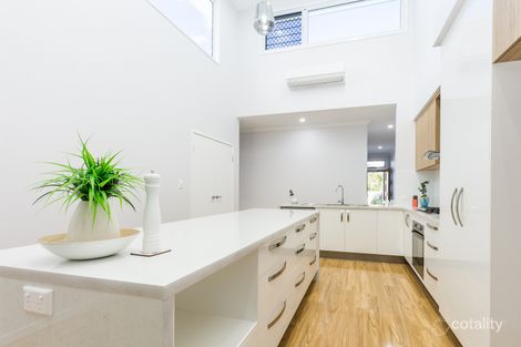 Property photo of 2/23 Oceanview Street Point Vernon QLD 4655