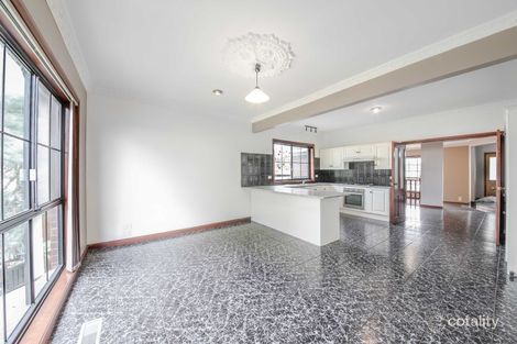 Property photo of 33 Princetown Avenue Craigieburn VIC 3064