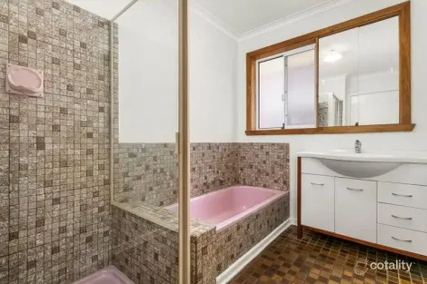 Property photo of 12 Crowley Court Pascoe Vale VIC 3044