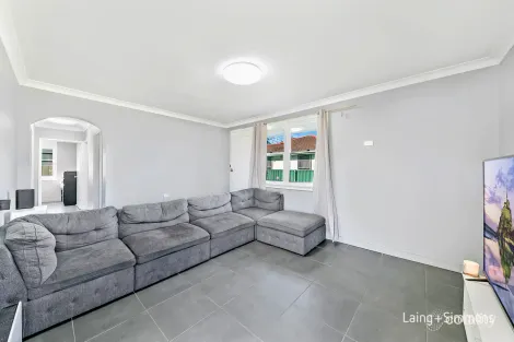 Property photo of 17 Gasmata Crescent Whalan NSW 2770
