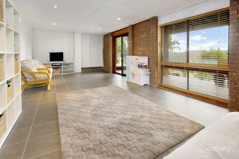 Property photo of 20 Nullabor Place Yarrawarrah NSW 2233