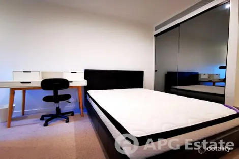 Property photo of 1007/151 Berkeley Street Melbourne VIC 3000