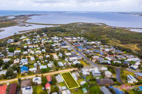Property photo of 30 Swan Parade St Leonards VIC 3223
