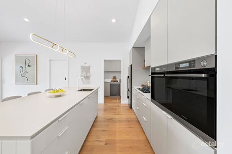 Property photo of 21 Hayman Avenue Seaford VIC 3198