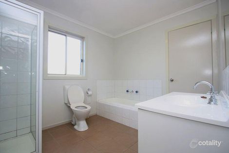 Property photo of 2/66 Wattle Avenue Wendouree VIC 3355