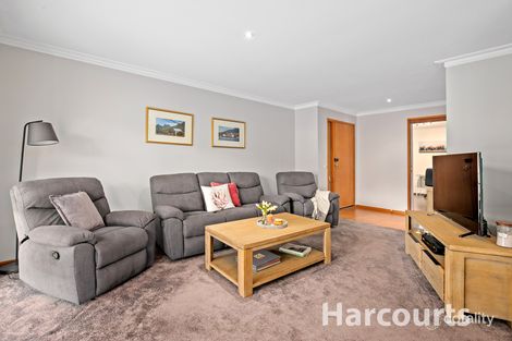 Property photo of 32 Chamberlain Drive Kilsyth South VIC 3137
