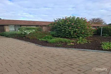 2/7 Reginald St, Loxton, SA 5333