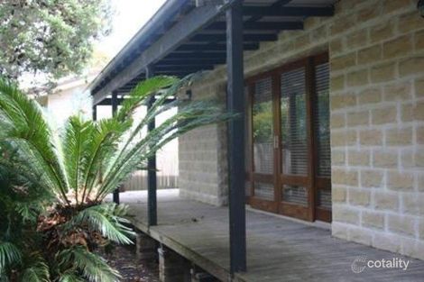 4 Apanie Cl, Summerland Point, NSW 2259