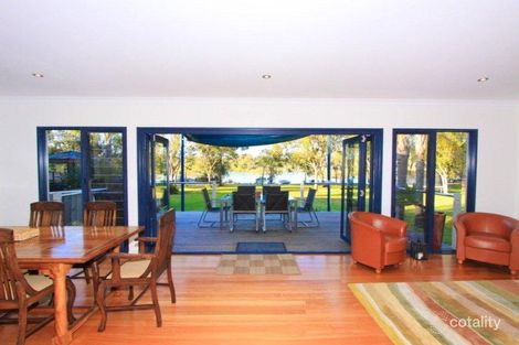 64 Lloyd Ave, Chain Valley Bay, NSW 2259