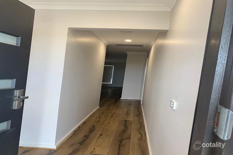 Property photo of 5 Liston Avenue Tarneit VIC 3029
